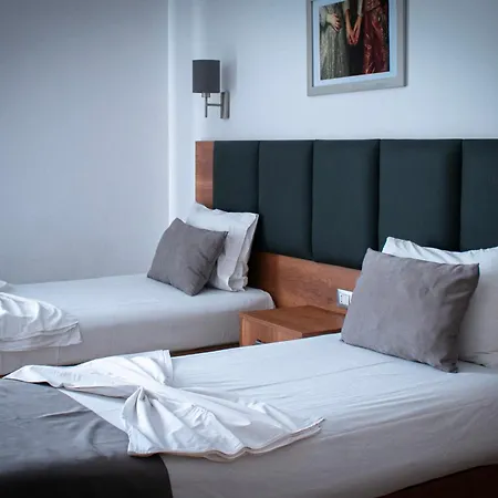 Leka Hotel *