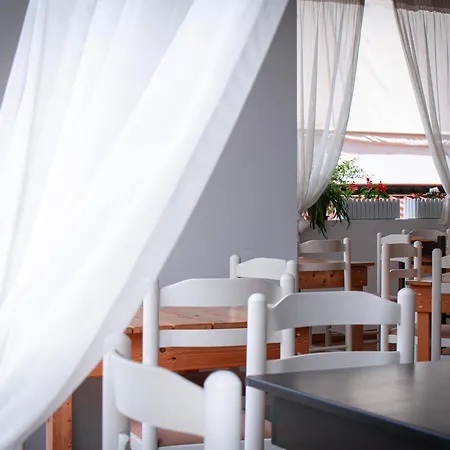 Hotel Leka *