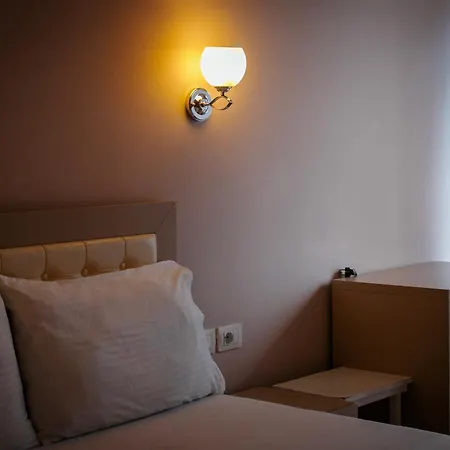 Leka * Sarandë